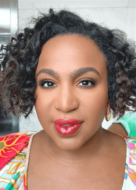 Sophia Nomvete Net Worth, Bio, Age, Height, Nationality,。